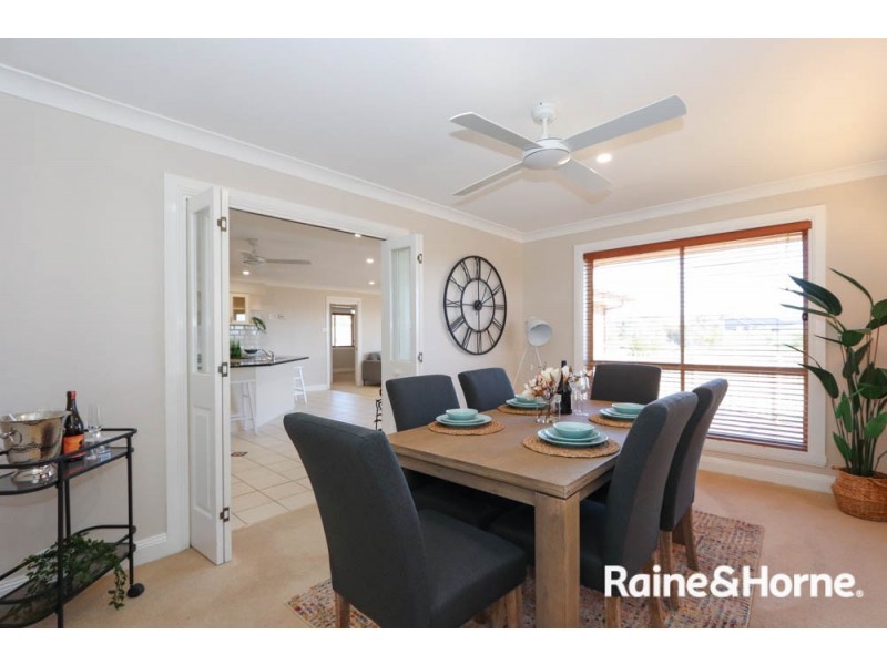 33 Endurance Court, Llanarth NSW 2795