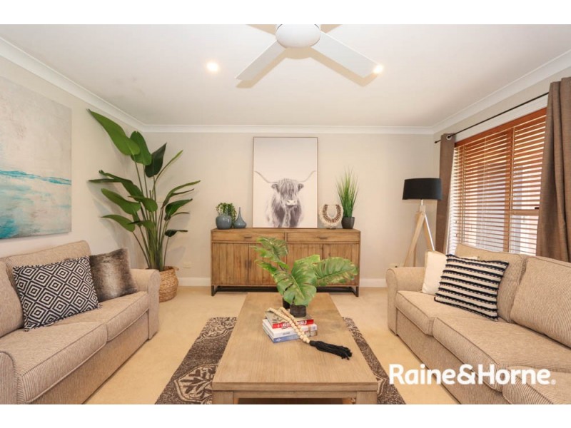 33 Endurance Court, Llanarth NSW 2795