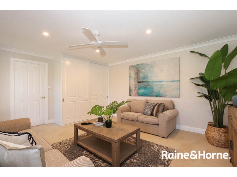 33 Endurance Court, Llanarth NSW 2795