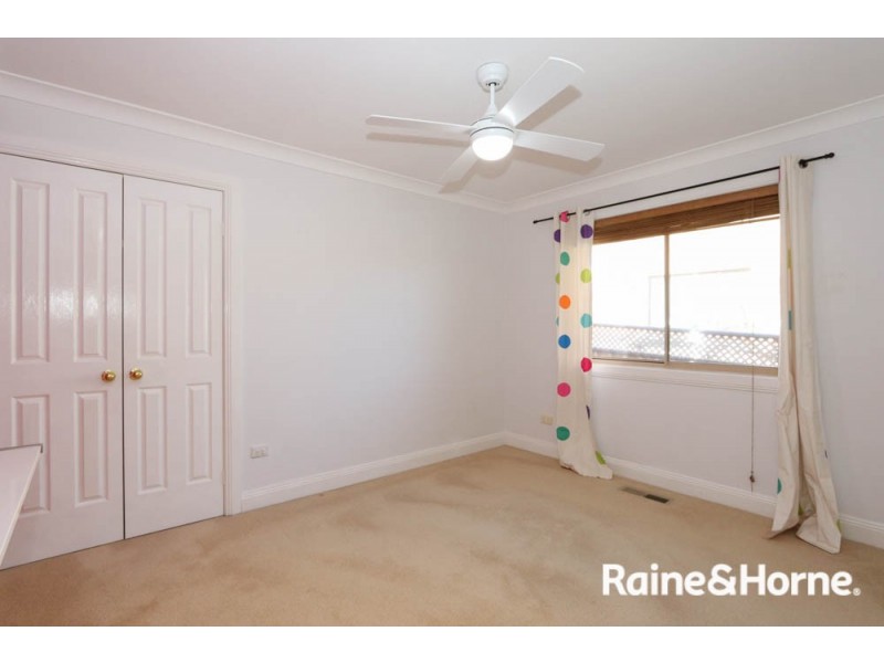 33 Endurance Court, Llanarth NSW 2795