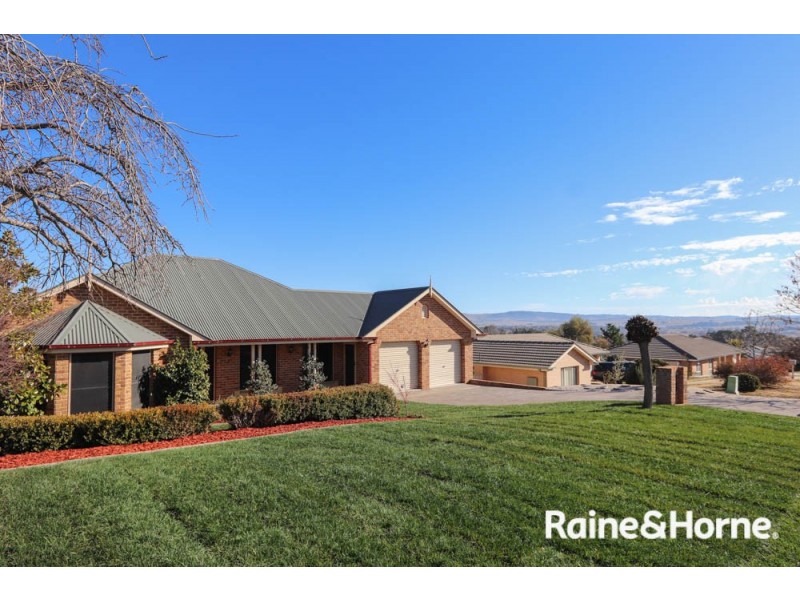33 Endurance Court, Llanarth NSW 2795