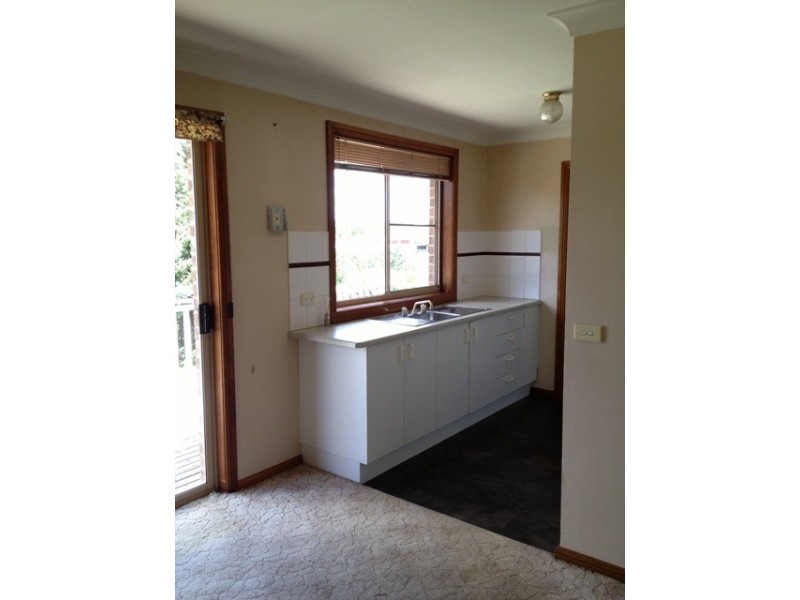 5 Burgess Pl, Bathurst NSW 2795