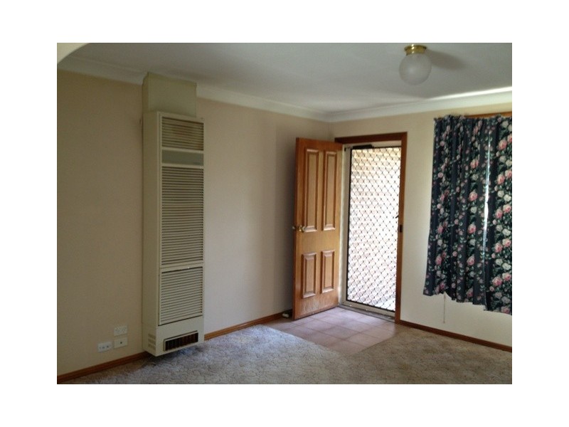 5 Burgess Pl, Bathurst NSW 2795