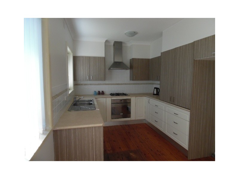 307 Keppel Street, Bathurst NSW 2795