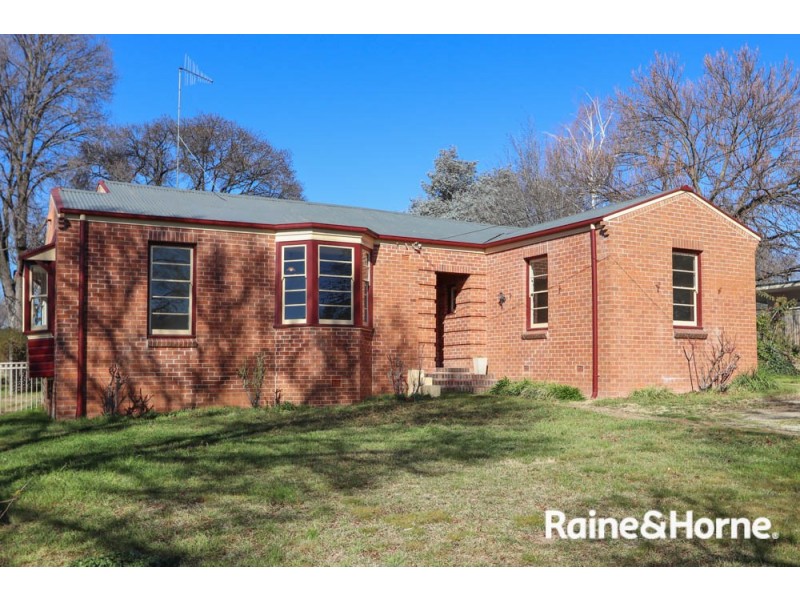 146 Peel Street, Bathurst NSW 2795