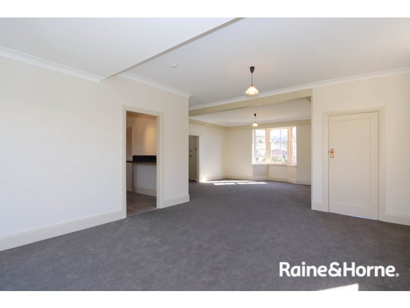 146 Peel Street, Bathurst NSW 2795