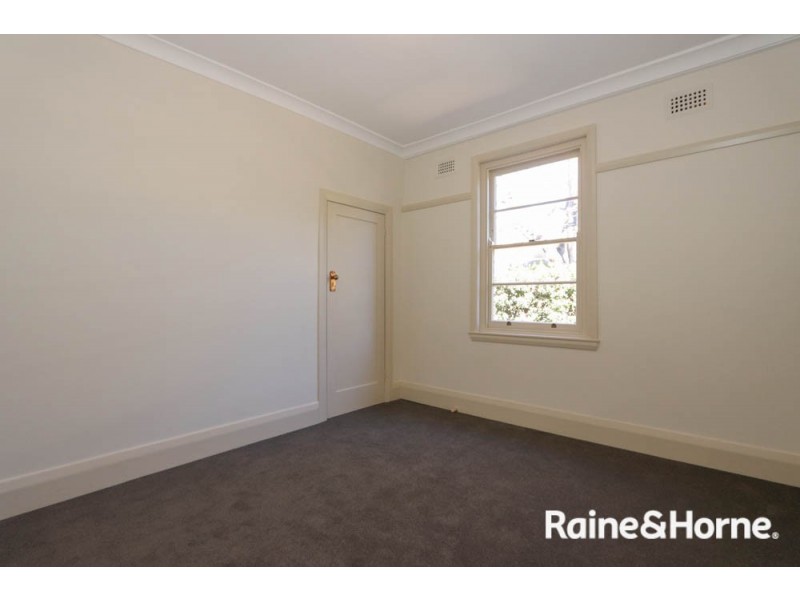 146 Peel Street, Bathurst NSW 2795