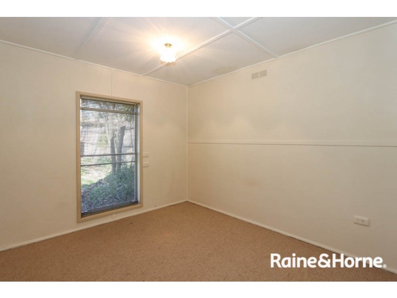 146 Peel Street, Bathurst NSW 2795