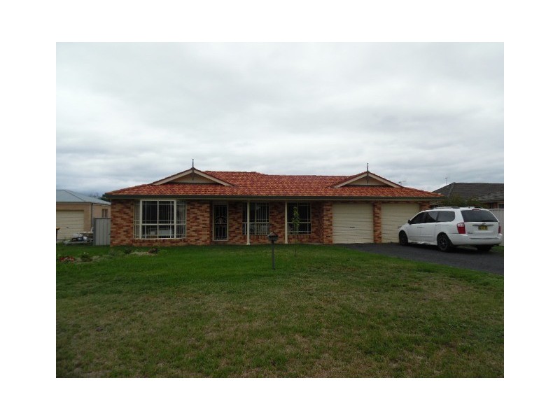 11 Locke St, Raglan NSW 2795