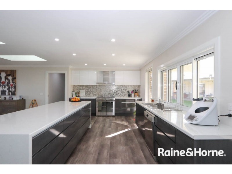 51 George Thomas Close, The Lagoon NSW 2795