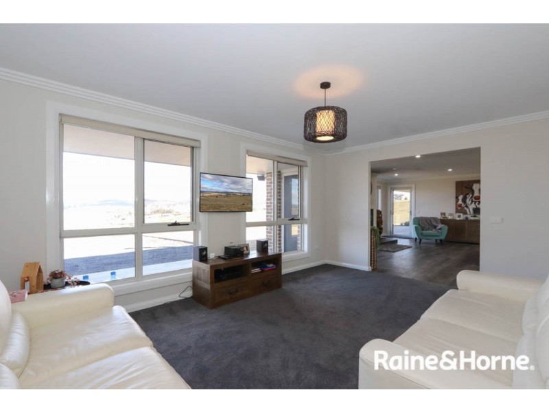 51 George Thomas Close, The Lagoon NSW 2795