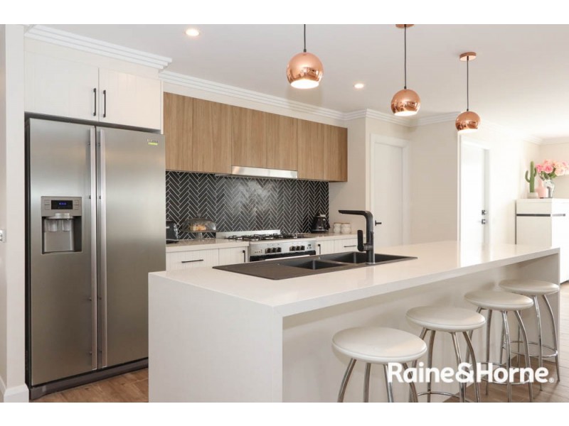 8 Ignatius Place, Kelso NSW 2795