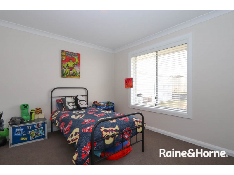 8 Ignatius Place, Kelso NSW 2795