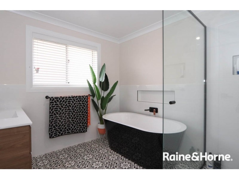 8 Ignatius Place, Kelso NSW 2795