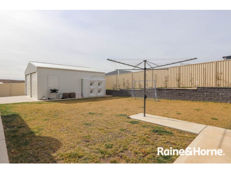 8 Ignatius Place, Kelso NSW 2795