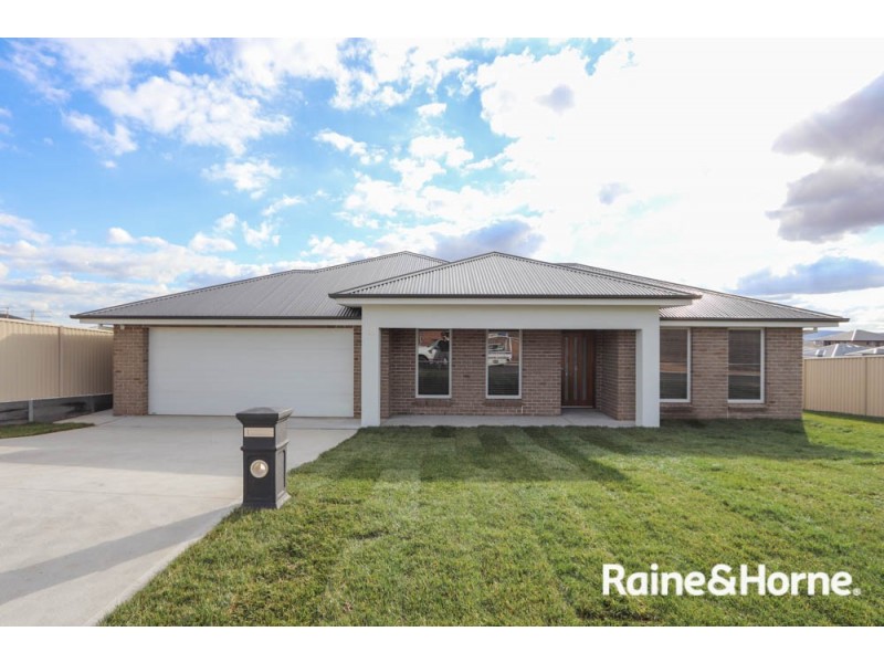 18 Brennan Drive, Kelso NSW 2795