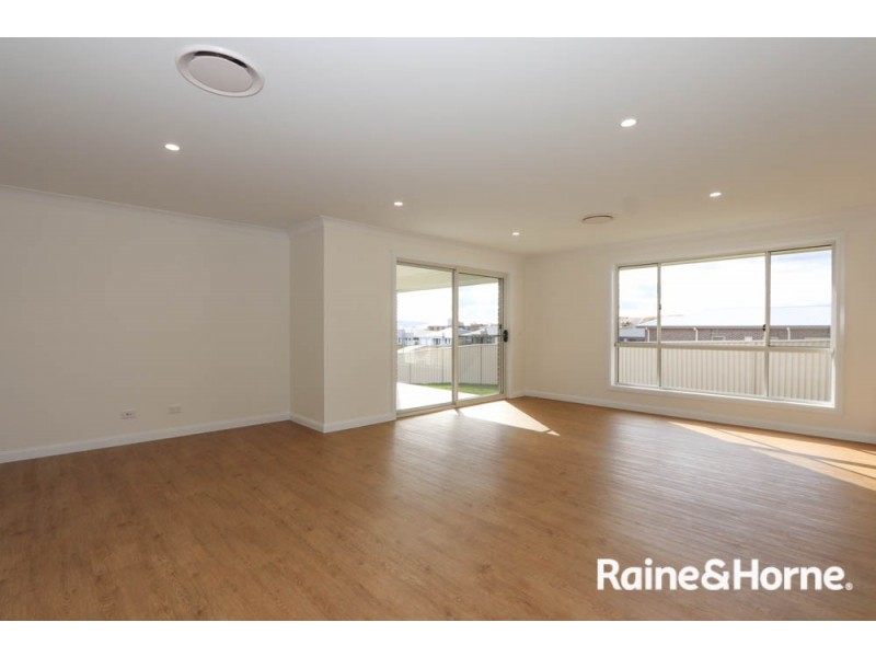 18 Brennan Drive, Kelso NSW 2795
