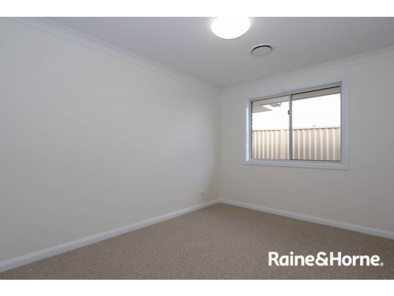 18 Brennan Drive, Kelso NSW 2795