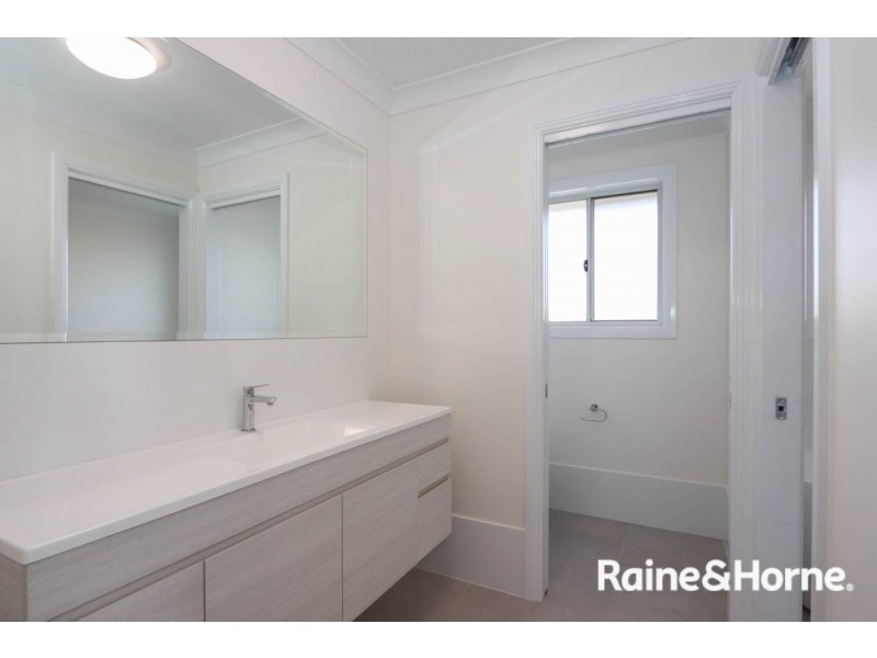 18 Brennan Drive, Kelso NSW 2795
