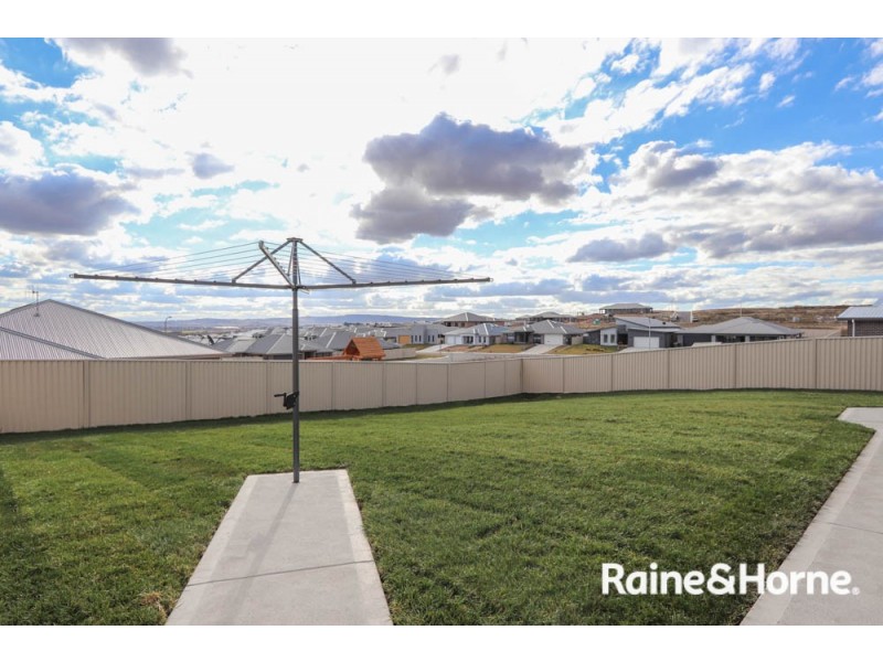 18 Brennan Drive, Kelso NSW 2795