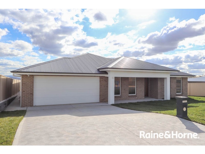 18 Brennan Drive, Kelso NSW 2795