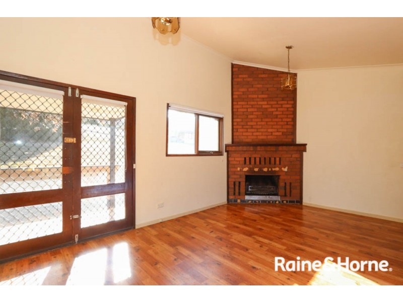 3 De Clouett Place, Windradyne NSW 2795