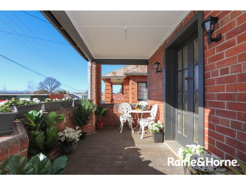 16 Oakes Street, Bathurst NSW 2795