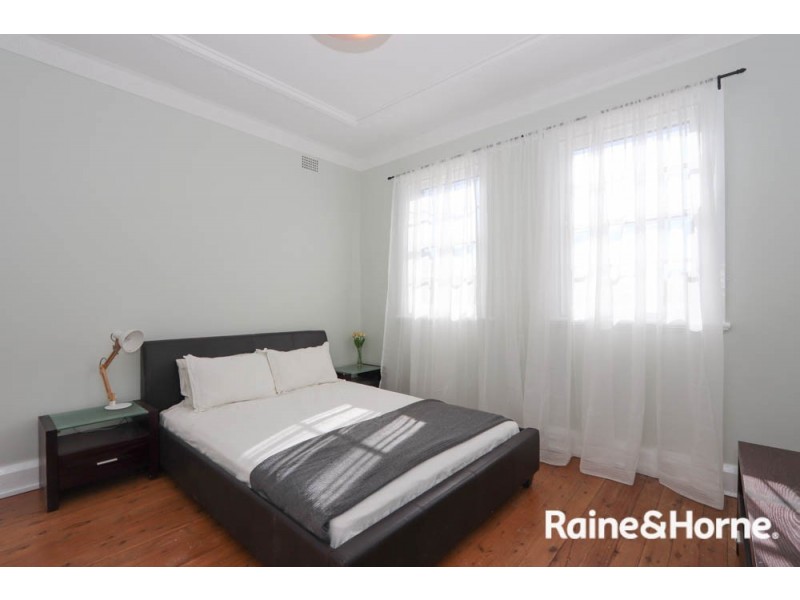 16 Oakes Street, Bathurst NSW 2795
