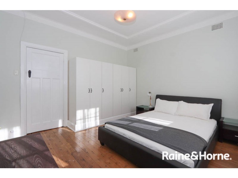 16 Oakes Street, Bathurst NSW 2795
