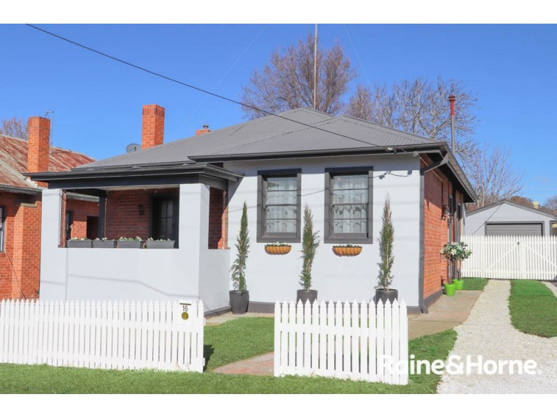 16 Oakes Street, Bathurst NSW 2795