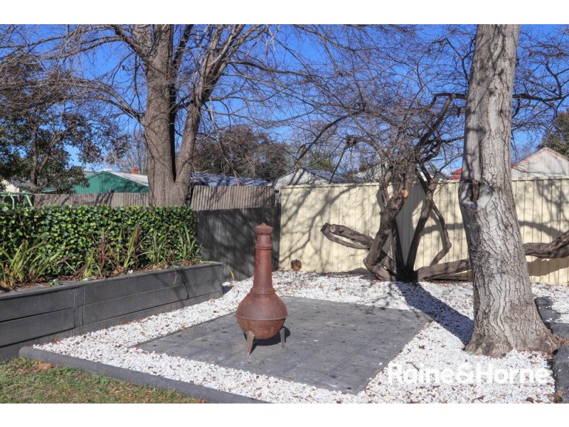 16 Oakes Street, Bathurst NSW 2795