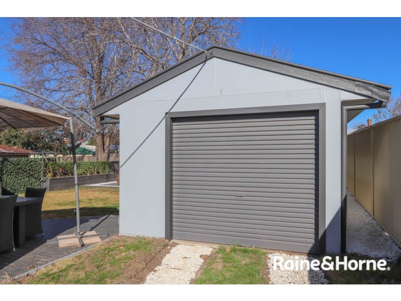 16 Oakes Street, Bathurst NSW 2795
