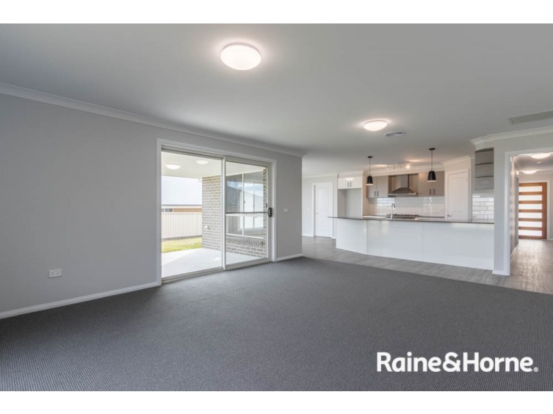 18 Burlington Rise, Kelso NSW 2795