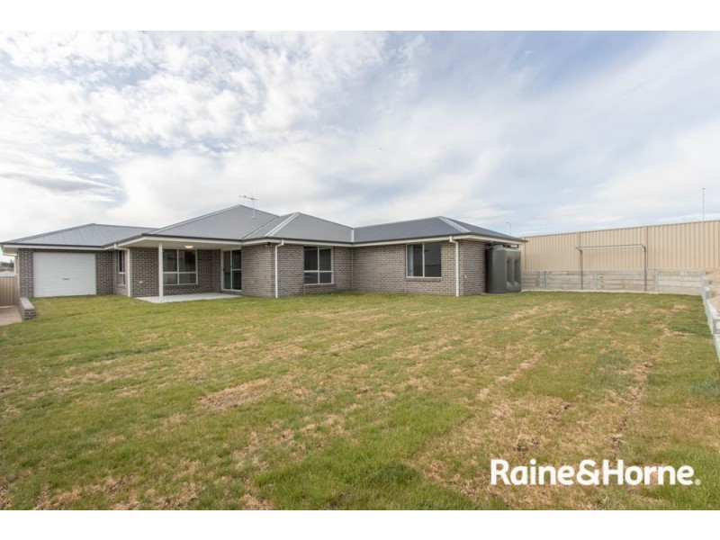 18 Burlington Rise, Kelso NSW 2795