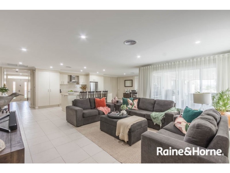 86 Blue Ridge Drive, White Rock NSW 2795