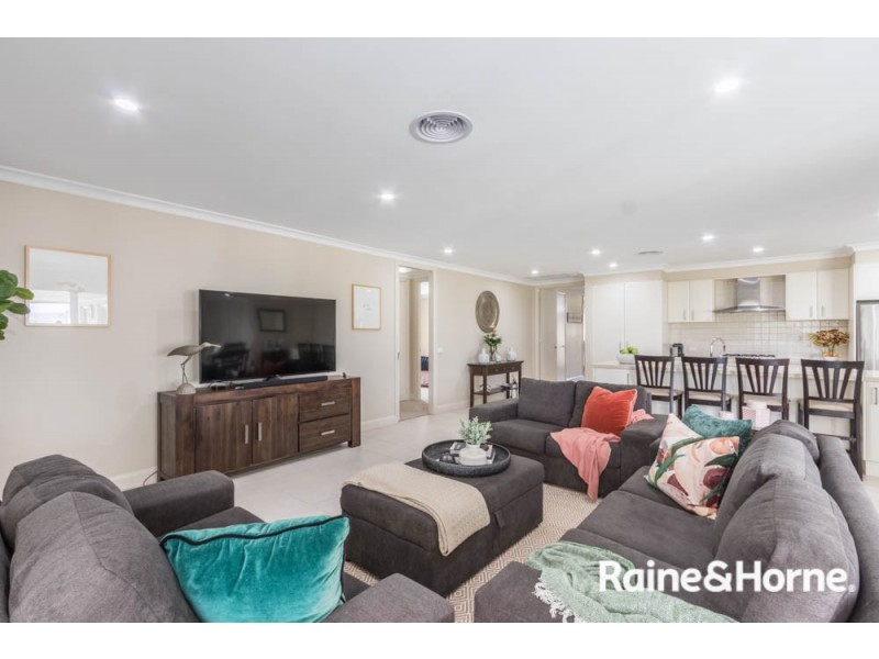 86 Blue Ridge Drive, White Rock NSW 2795