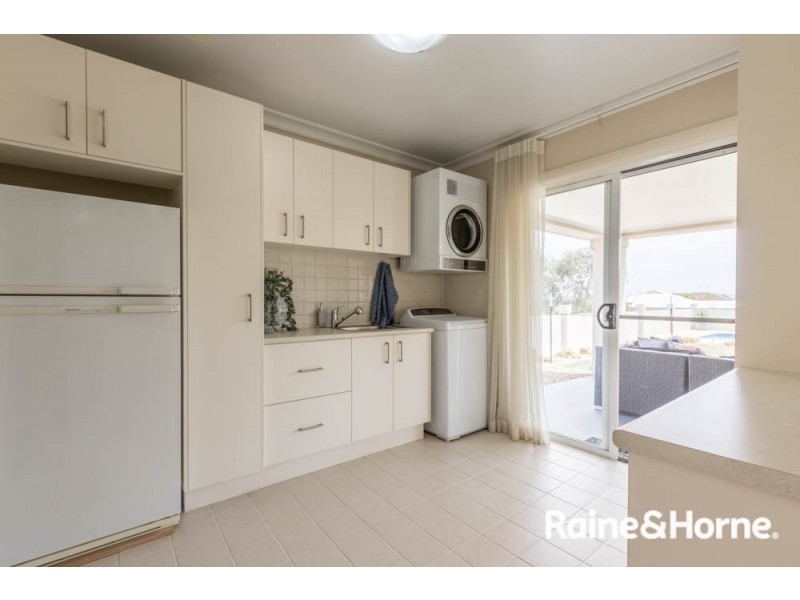 86 Blue Ridge Drive, White Rock NSW 2795