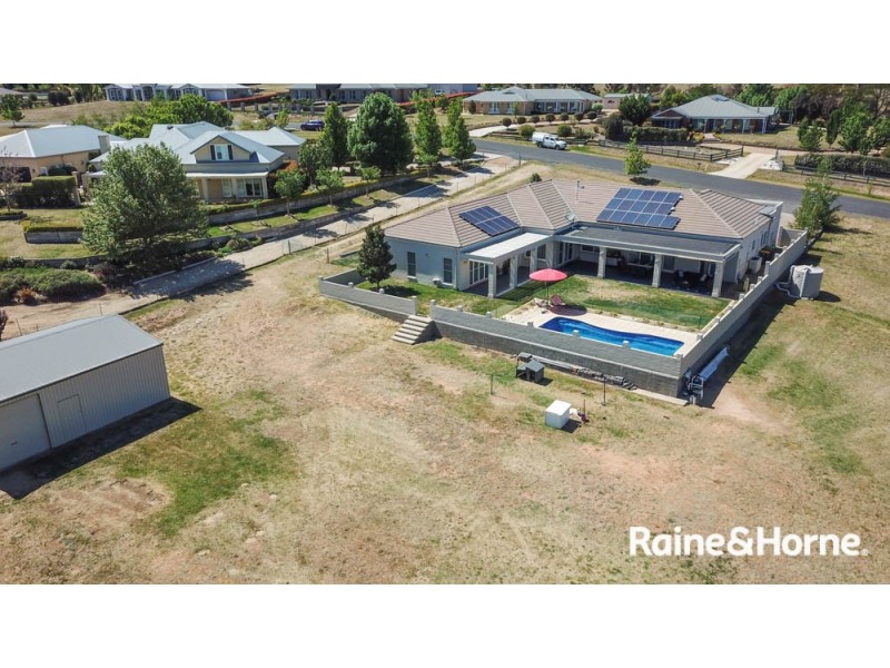 86 Blue Ridge Drive, White Rock NSW 2795