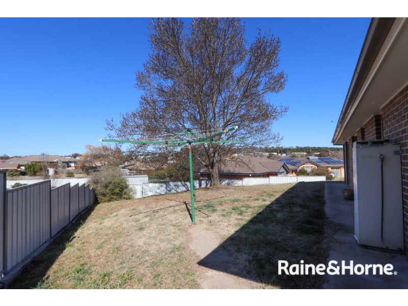 8 Burgess Place, Windradyne NSW 2795