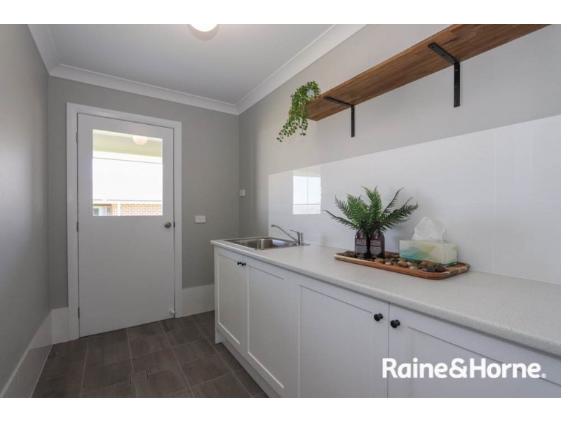 16 Carrol Avenue, Eglinton NSW 2795