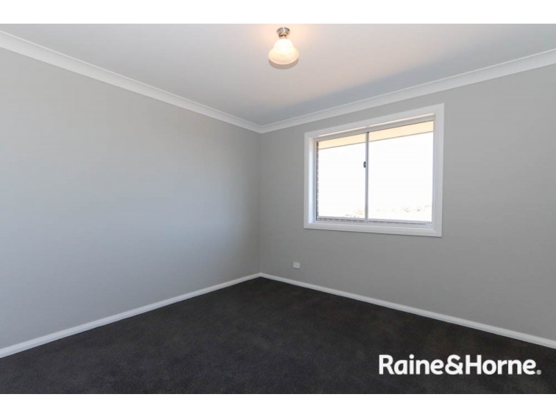 11 Newlands Crescent, Kelso NSW 2795