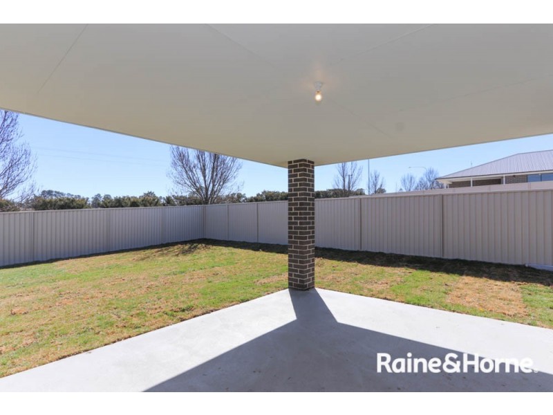 11 Newlands Crescent, Kelso NSW 2795