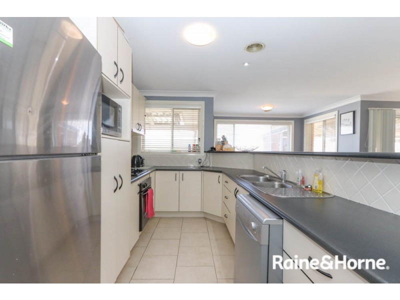 34 Hassall Grove, Kelso NSW 2795