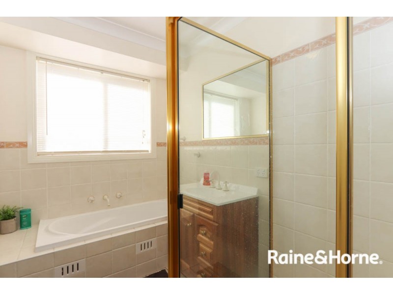 34 Hassall Grove, Kelso NSW 2795