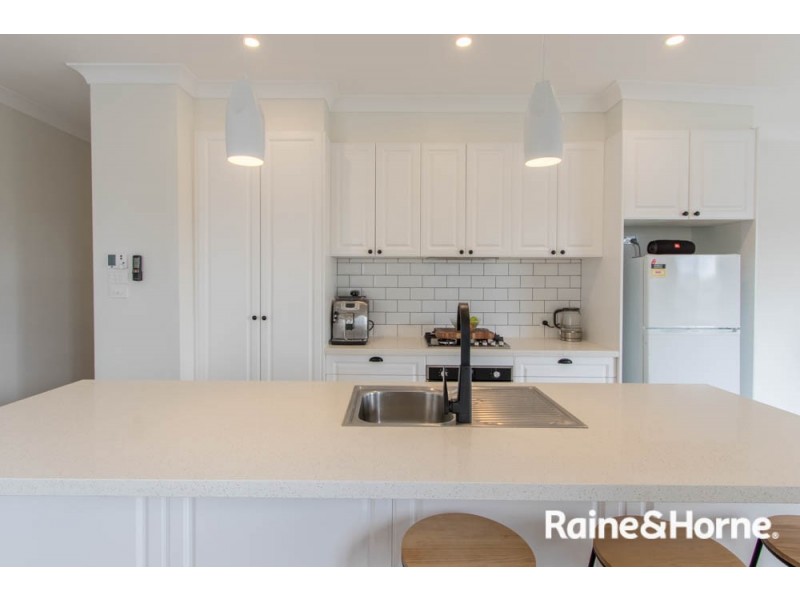 15 Rosehill Street, West Bathurst NSW 2795