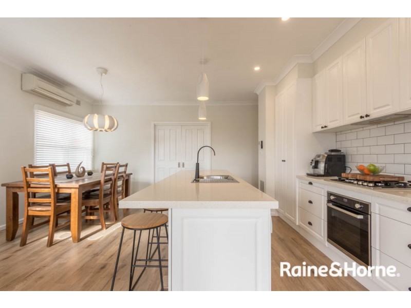 15 Rosehill Street, West Bathurst NSW 2795