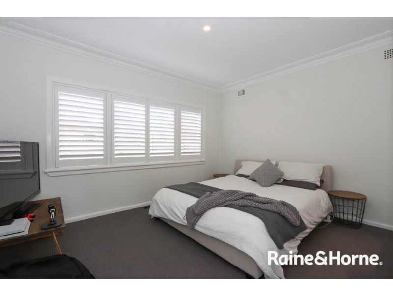 15 Rosehill Street, West Bathurst NSW 2795