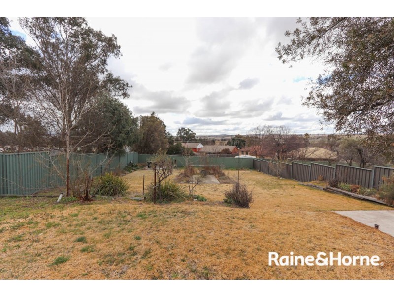 15 Rosehill Street, West Bathurst NSW 2795