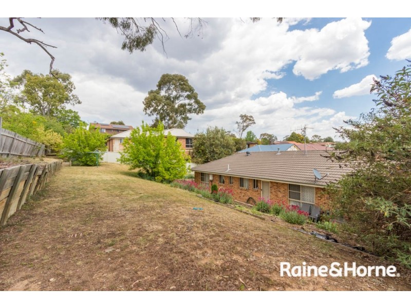 42 Kurumben Place, West Bathurst NSW 2795