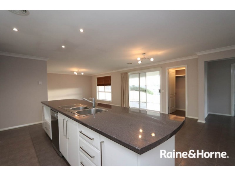 1 Edye Cl, Kelso NSW 2795